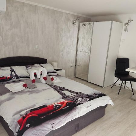 App Noel Apartment Lucija Exterior foto