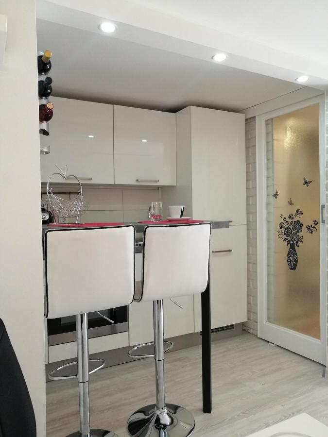 App Noel Apartment Lucija Exterior foto