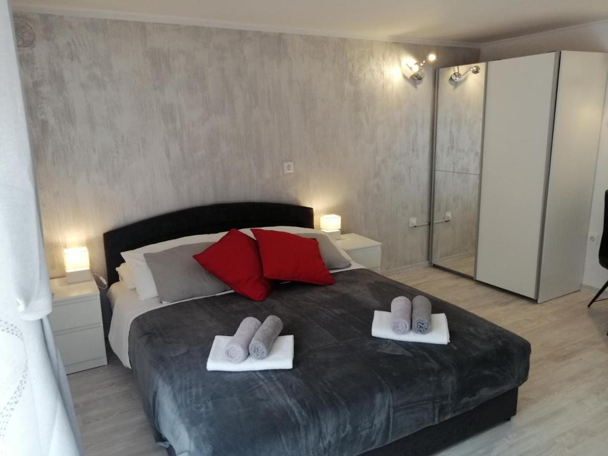 App Noel Apartment Lucija Exterior foto