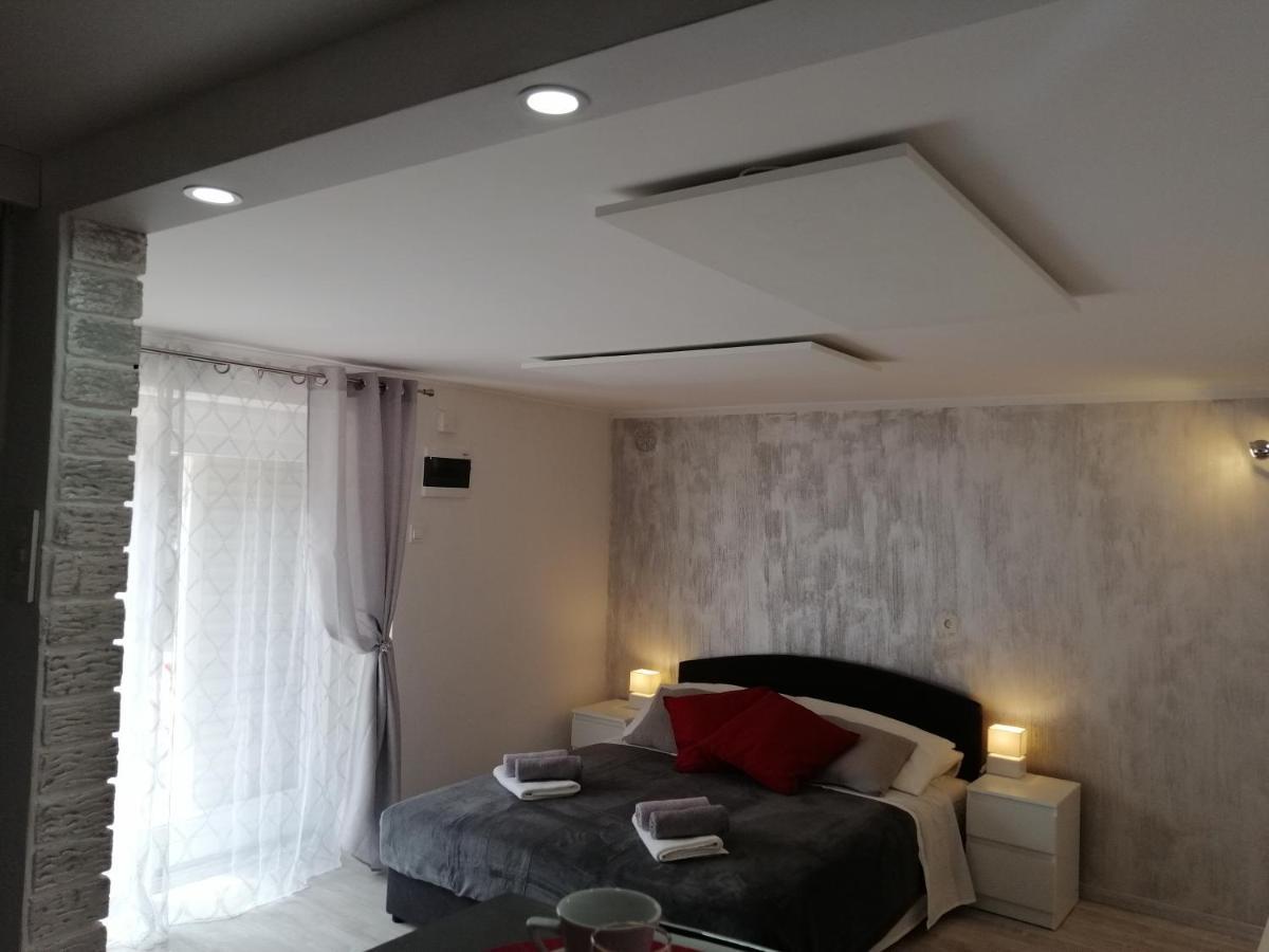 App Noel Apartment Lucija Exterior foto